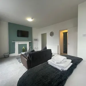 https://the-old-office-1-bed-studio.cardiffhotelswales.com