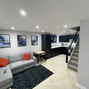 https://luxury-modern-1-bedroom-house.tophotelsbath.com